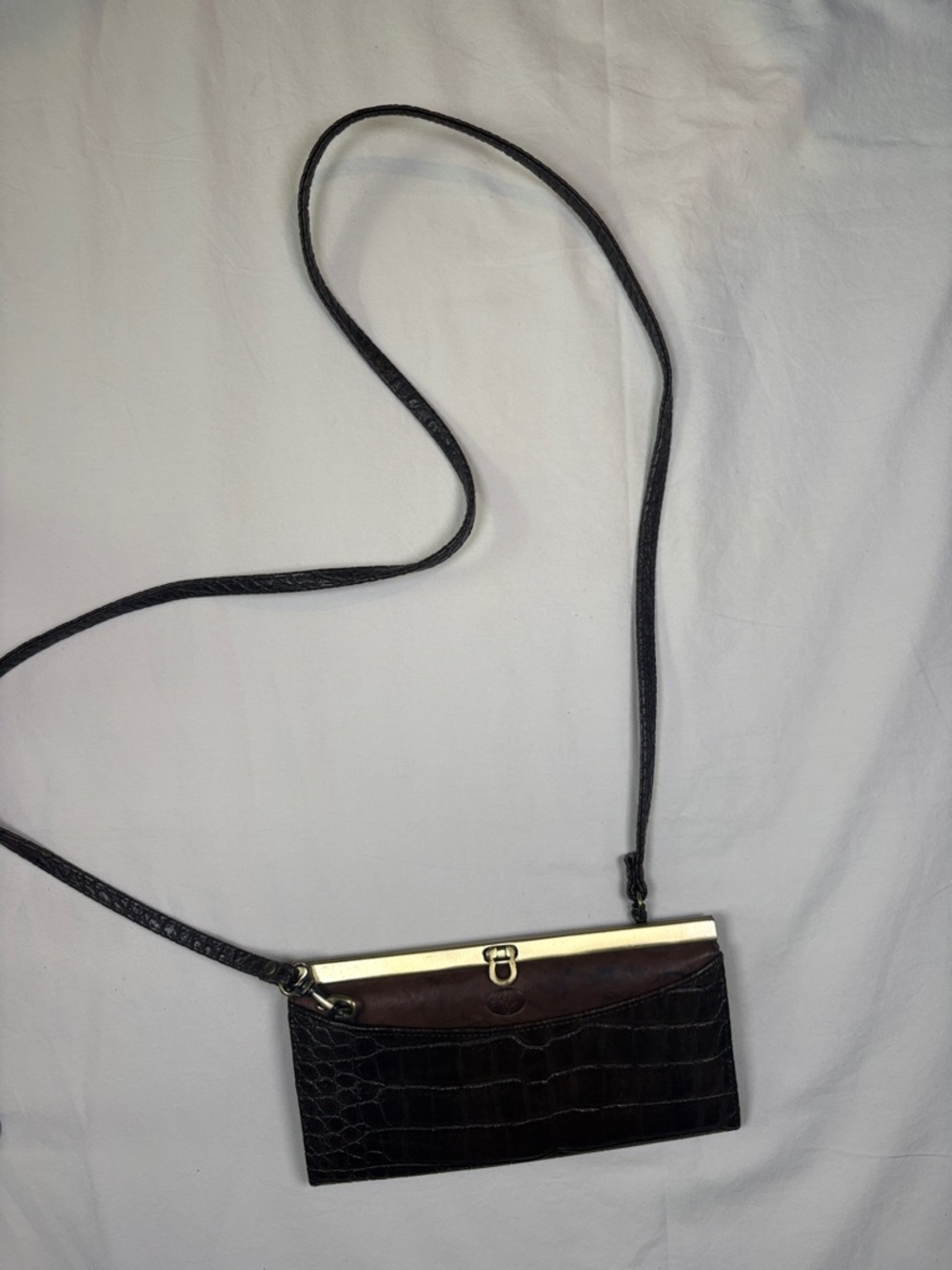 Vintage Buxton Black Croc-Embossed Crossbody with Gold Accent and Brown Panel